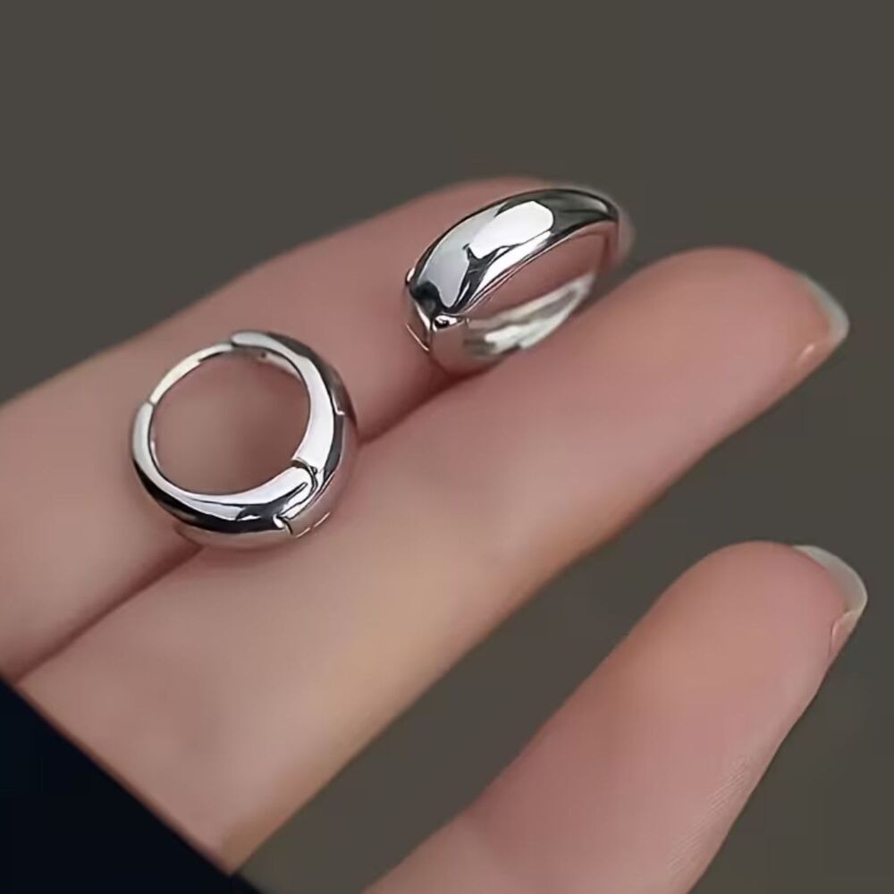 Elegant Silver Hoop Earrings 0.5" Basic Glossy Finish Secure Hinge Classic Light